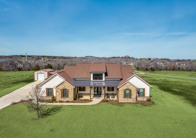 Photo 1 of Sale Pending at 2000 Ragland Trl, Azle, TX 76020 | MLS# 21184801 | Listing updated on 2026-09-28