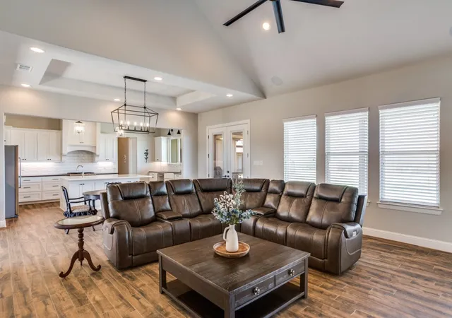 Photo 3 of Sale Pending at 2000 Ragland Trl, Azle, TX 76020 | MLS# 21184801 | Listing updated on 2026-09-28