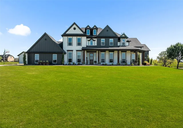 Photo 1 of Mansion for sale at 3497 N Preston Lakes Dr, Celina, TX 75009 | MLS# 21163122 | Listing updated on 2026-10-02