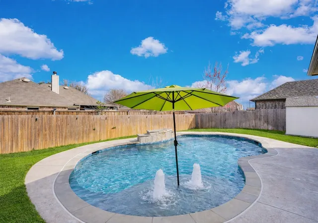 Photo 3 of Single family home for sale at 518 Clifton Ct, Midlothian, TX 76065 | MLS# 21190929 | Listing updated on 2026-09-10