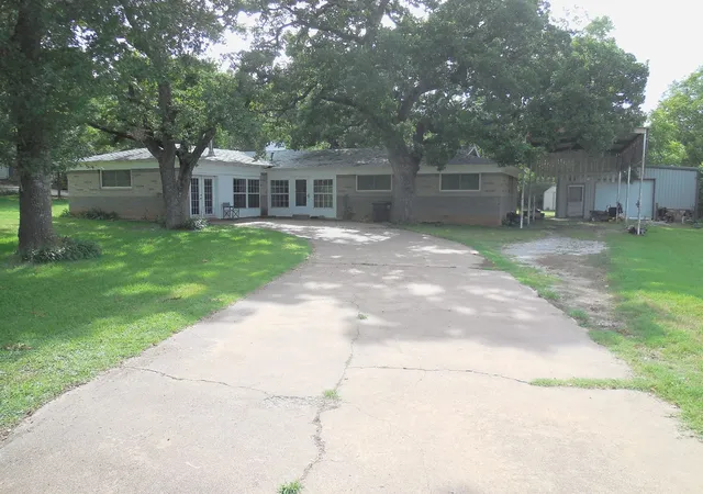 Photo 2 of Single family home for sale at 209 Breckenridge Hwy, Ranger, TX 76470 | MLS# 21192115 | Listing updated on 2026-09-18