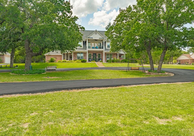 Photo 3 of Single family home for sale at 1218 Meander Rd, Granbury, TX 76049 | MLS# 21187734 | Listing updated on 2026-09-14