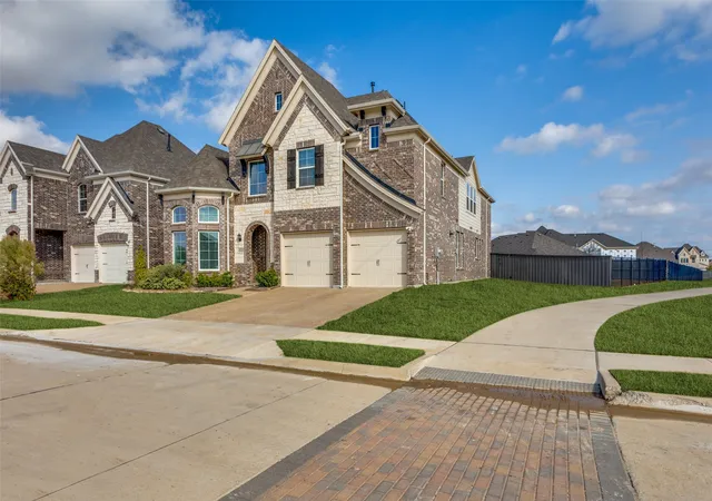 Photo 2 of Single family home for sale at 4322 Baneberry Ct, Venus, TX 76084 | MLS# 21187844 | Listing updated on 2026-07-31
