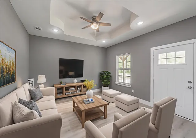 Photo 3 of Sale Pending at 412 Matthew St, Hillsboro, TX 76645 | MLS# 21191821 | Listing updated on 2026-09-11