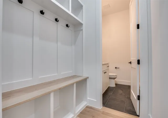 Photo 3 of Single family home for sale at 514 S Glasgow Dr, Dallas, TX 75223 | MLS# 21192970 | Listing updated on 2026-10-04