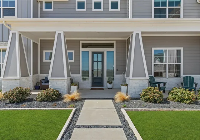 Photo 3 of Single family home for sale at 711 Lexington Ln, Nevada, TX 75173 | MLS# 21193095 | Listing updated on 2026-09-10