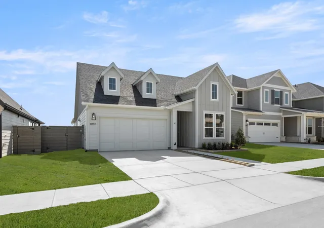Photo 3 of Sale Pending at 11757 Edgewood Dr, Justin, TX 76247 | MLS# 21193281 | Listing updated on 2026-09-14