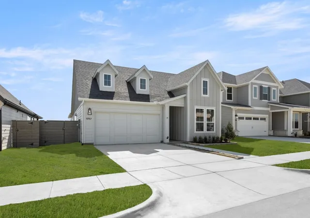 Photo 3 of Sale Pending at 11757 Edgewood Dr, Justin, TX 76247 | MLS# 21193281 | Listing updated on 2026-09-14