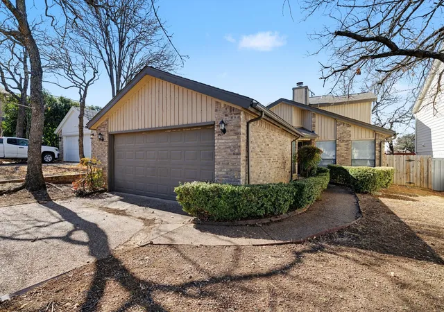 Photo 1 of Sale Pending at 124 Summit Cvs, Trophy Club, TX 76262 | MLS# 21193184 | Listing updated on 2026-09-11