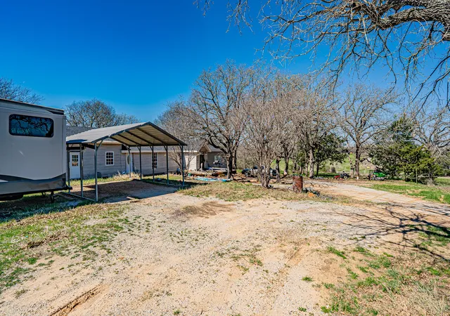 Photo 3 of Single family home for sale at 178 County Road 4372, Decatur, TX 76023 | MLS# 21193642 | Listing updated on 2026-10-02