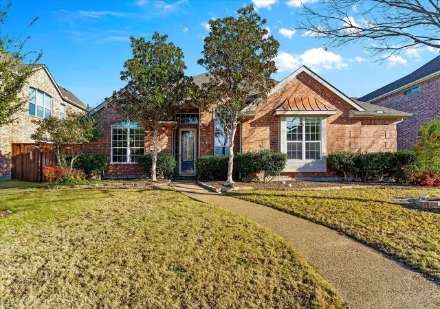 Photo 2 of Single family home for sale at 9608 Ironwood Dr, Frisco, TX 75033 | MLS# 21193947 | Listing updated on 2026-09-14