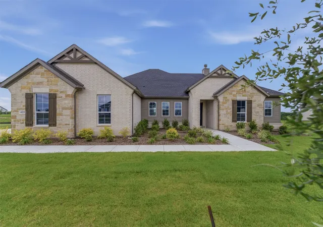 Photo 1 of Single family home for sale at 405 Texas Sage Trl, Weatherford, TX 76085 | MLS# 21194949 | Listing updated on 2026-10-07