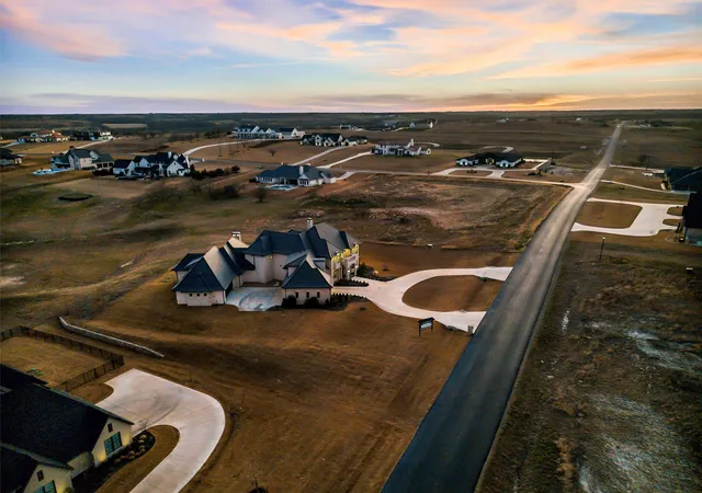 Photo 3 of Single family home for sale at 231 Nueces Trl, Aledo, TX 76008 | MLS# 21194034 | Listing updated on 2026-08-02