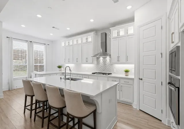 Photo 4 of Single family home for sale at 9416 Trailway Dr, Little Elm, TX 75068 | MLS# 21172945 | Listing updated on 2026-09-23
