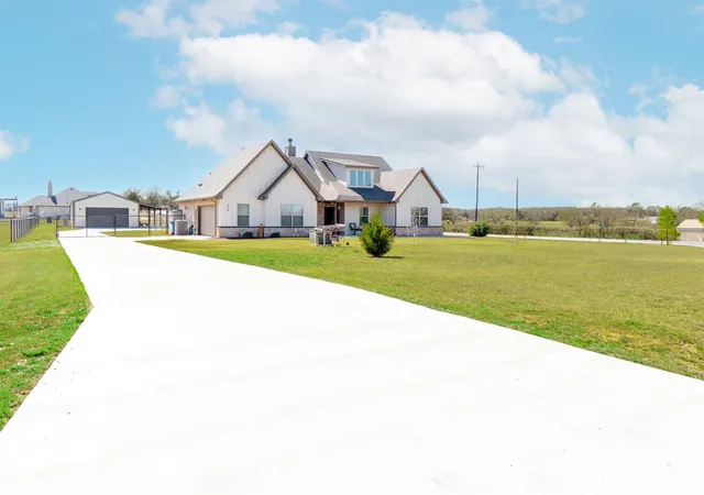 Photo 2 of Single family home for sale at 849 County Road 4764, Boyd, TX 76023 | MLS# 21190027 | Listing updated on 2026-10-07