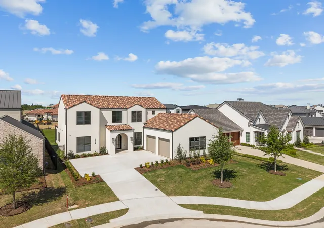Photo 2 of Single family home for sale at 9724 Latour Ct, Fort Worth, TX 76126 | MLS# 21196047 | Listing updated on 2026-09-12