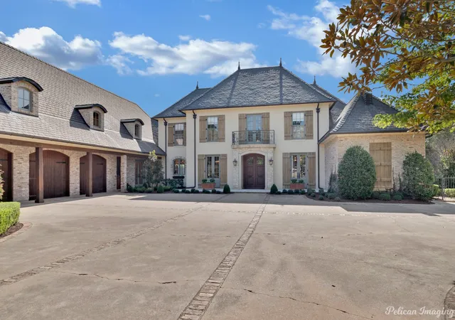 Photo 1 of Mansion for sale at 6606 Gilbert Dr, Shreveport, LA 71106 | MLS# 21196501 | Listing updated on 2026-09-17