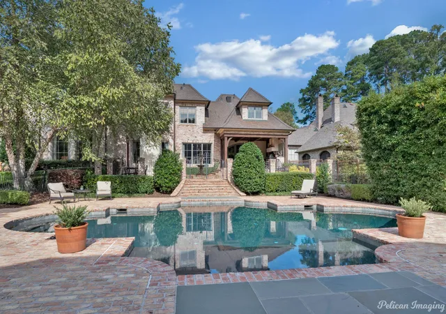 Photo 2 of Mansion for sale at 6606 Gilbert Dr, Shreveport, LA 71106 | MLS# 21196501 | Listing updated on 2026-09-17