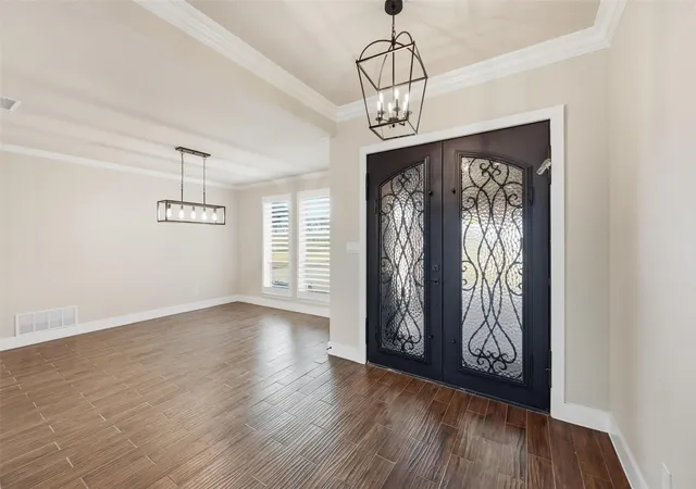 Photo 4 of Single family home for sale at 7401 Bent Trl, Mansfield, TX 76063 | MLS# 21196156 | Listing updated on 2026-09-29