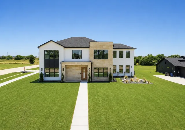 Photo 1 of Sale Pending at 436 Whispering Wy, Red Oak, TX 75154 | MLS# 21196888 | Listing updated on 2026-09-11
