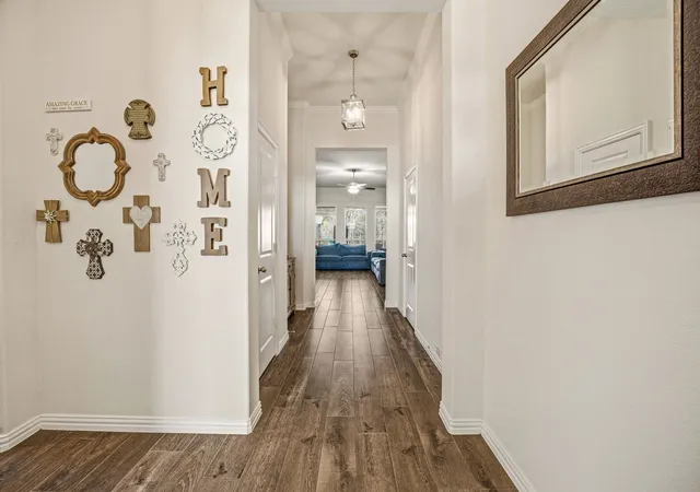 Photo 4 of Single family home for sale at 1062 Rio Grande Wy, Weatherford, TX 76087 | MLS# 21196012 | Listing updated on 2026-09-12