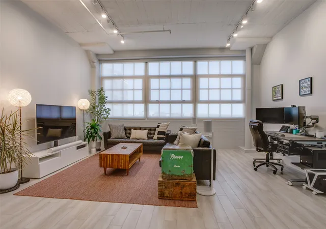 Photo 3 of Condo for sale at 2600 W 7th St #2614, Fort Worth, TX 76107 | MLS# 21196890 | Listing updated on 2026-09-08