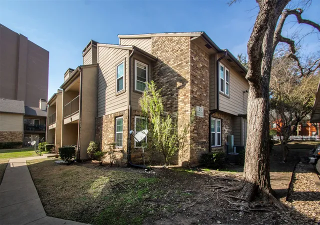 Photo 2 of Condo for sale at 5300 Keller Springs Rd #1090, Dallas, TX 75248 | MLS# 21197164 | Listing updated on 2026-07-29