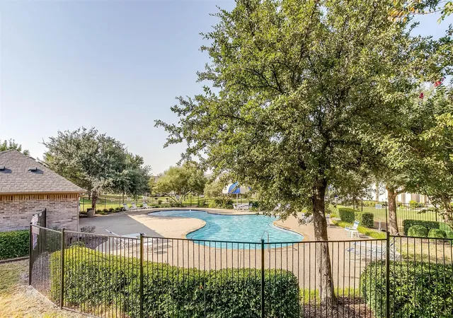 Photo 4 of Townhouse for sale at 6972 Carrington Ln, Fort Worth, TX 76137 | MLS# 21196997 | Listing updated on 2026-07-31