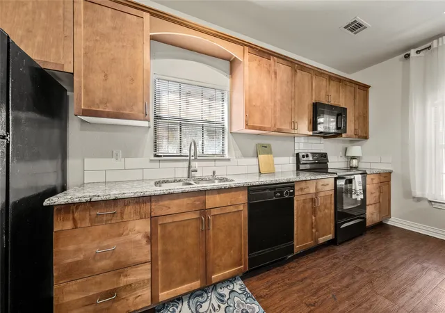 Photo 3 of Condo for sale at 2410 S 2Nd St #630, Waco, TX 76706 | MLS# 21196256 | Listing updated on 2026-07-29