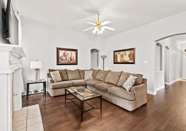 Photo 3 of Single family home for sale at 2009 Lake Fork Ct, Denton, TX 76210 | MLS# 21197892 | Listing updated on 2026-10-01