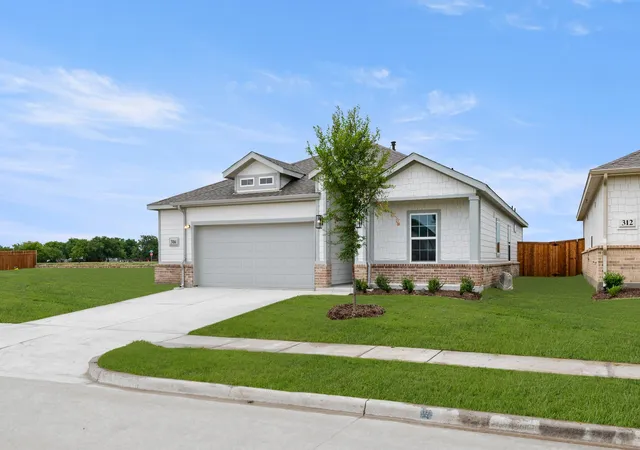 Photo 2 of Single family home for sale at 316 Sequoia Ln, Denton, TX 76210 | MLS# 21198327 | Listing updated on 2026-07-29