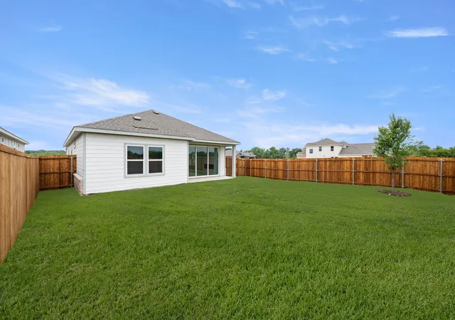 Photo 3 of Single family home for sale at 316 Sequoia Ln, Denton, TX 76210 | MLS# 21198327 | Listing updated on 2026-07-29