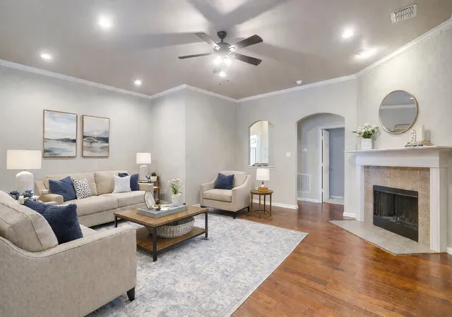 Photo 4 of Sale Pending at 912 Robbins Wy, Saginaw, TX 76179 | MLS# 21177273 | Listing updated on 2026-07-29