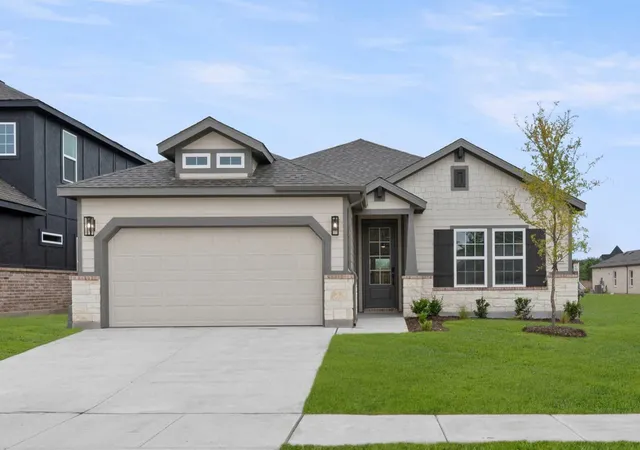 Photo 2 of Sale Pending at 309 Sequoia Ln, Denton, TX 76210 | MLS# 21198375 | Listing updated on 2026-09-15