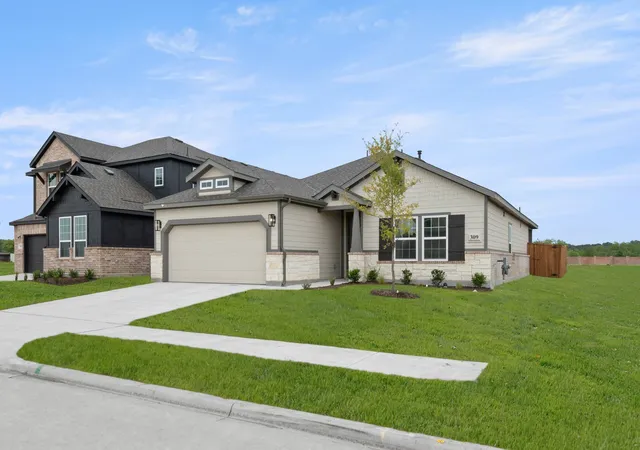 Photo 3 of Sale Pending at 309 Sequoia Ln, Denton, TX 76210 | MLS# 21198375 | Listing updated on 2026-09-15