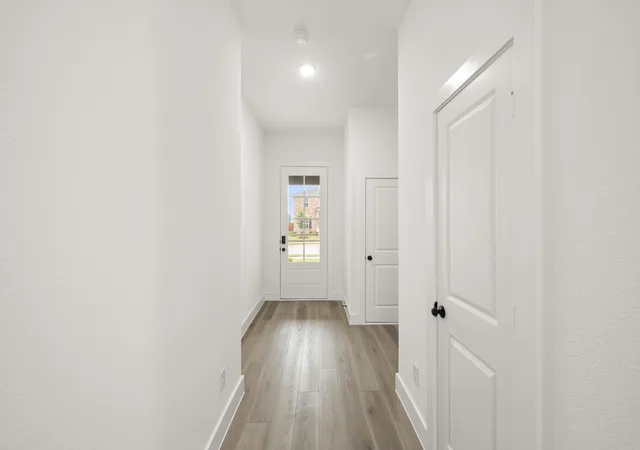 Photo 4 of Sale Pending at 309 Sequoia Ln, Denton, TX 76210 | MLS# 21198375 | Listing updated on 2026-09-15