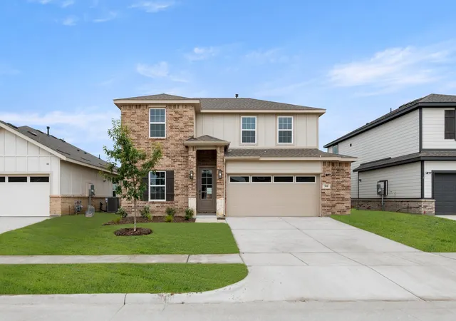 Photo 2 of Sale Pending at 308 Sequoia Ln, Denton, TX 76210 | MLS# 21198387 | Listing updated on 2026-07-29