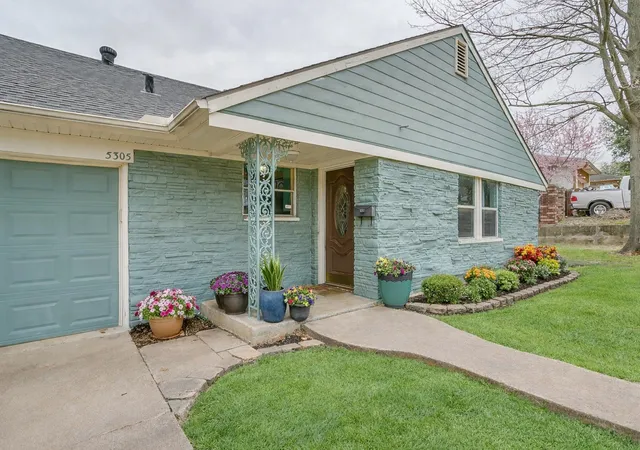 Photo 3 of Single family home for sale at 5305 Morley Ave, Fort Worth, TX 76133 | MLS# 21197613 | Listing updated on 2026-09-14