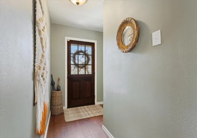 Photo 3 of Single family home for sale at 1033 Wedgewood Dr, Woodway, TX 76712 | MLS# 21196470 | Listing updated on 2026-09-14