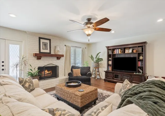 Photo 4 of Single family home for sale at 1033 Wedgewood Dr, Woodway, TX 76712 | MLS# 21196470 | Listing updated on 2026-09-14