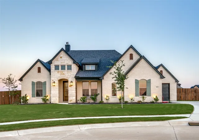 Photo 3 of Single family home for sale at 101 Grey Wolf Ct, Godley, TX 76044 | MLS# 21198500 | Listing updated on 2026-10-07