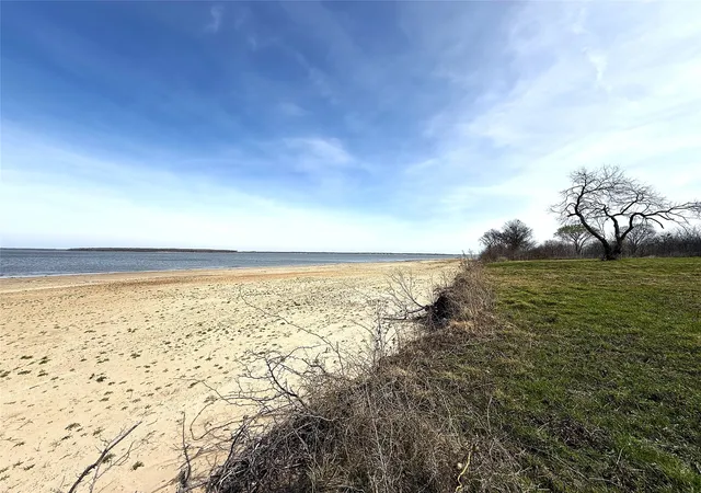 Photo 1 of Land for sale at 8437 Edgewater Dr, Seven Points, TX 75143 | MLS# 21199470 | Listing updated on 2026-07-29