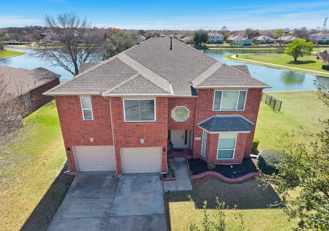 Photo 4 of Single family home for sale at 2700 Crater Lake Ln, Denton, TX 76210 | MLS# 21199581 | Listing updated on 2026-07-30
