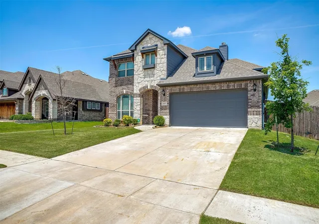 Photo 1 of Sale Pending at 433 Joseph Ln, Crowley, TX 76036 | MLS# 21199605 | Listing updated on 2026-09-25