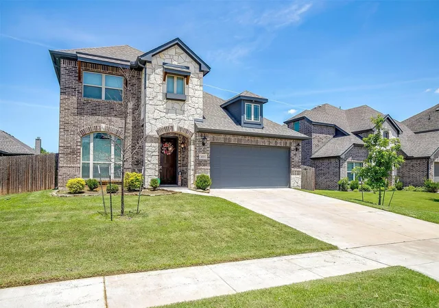 Photo 2 of Sale Pending at 433 Joseph Ln, Crowley, TX 76036 | MLS# 21199605 | Listing updated on 2026-09-25