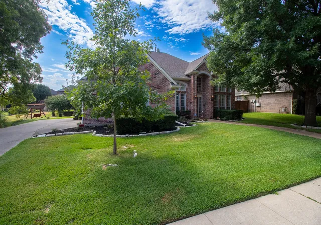 Photo 2 of Single family home for sale at 3316 Meadow Wood Dr, Richardson, TX 75082 | MLS# 21170670 | Listing updated on 2026-09-14