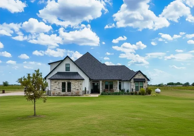 Photo 2 of Single family home for sale at 4319 County Road 2617, Caddo Mills, TX 75135 | MLS# 21196000 | Listing updated on 2026-09-11
