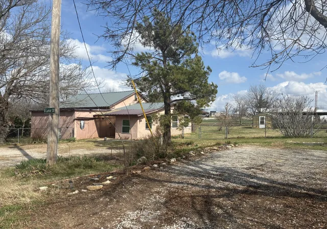 Photo 3 of Single family home for sale at 111 Lamar St, Graham, TX 76450 | MLS# 21124298 | Listing updated on 2026-09-15