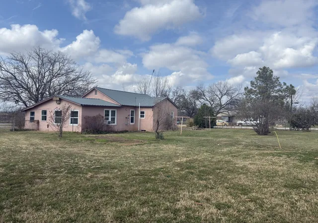 Photo 3 of Single family home for sale at 111 Lamar St, Graham, TX 76450 | MLS# 21124298 | Listing updated on 2026-09-15
