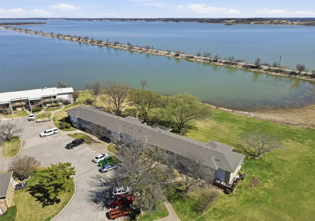 Photo 4 of Condo for sale at 108 Harbor Dr #102, Bridgeport, TX 76426 | MLS# 21198122 | Listing updated on 2026-09-19